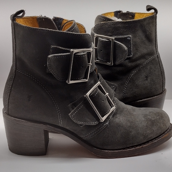 Frye Sabrina Double Buckle Grey Leather Boots l Side Zipper l Size 9 M l - Picture 8 of 11